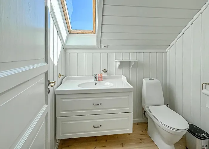 度假居 4 Bedroom Cozy In Gjeving