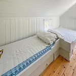 Holiday home 4 Bedroom Cozy In Gjeving