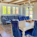 Holiday home 4 Bedroom Cozy In