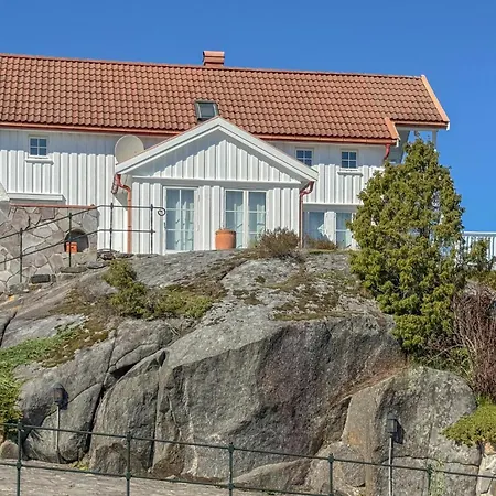 Holiday home 4 Bedroom Cozy In Gjeving